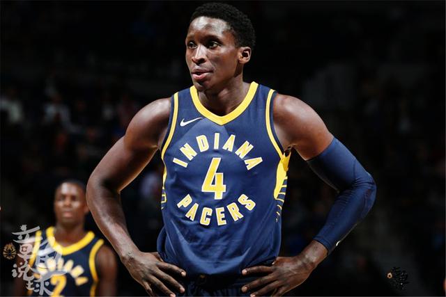 中国选手朱卿获大连马拉松女子组冠军