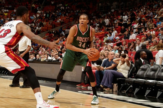 官方：皇社总监奥拉贝将在本赛季结束后离任